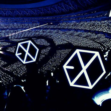 Exo lightstick ocean Lightstick Ideas, Exo, Books Wattpad, Wattpad, Concert, Books, Blue, White