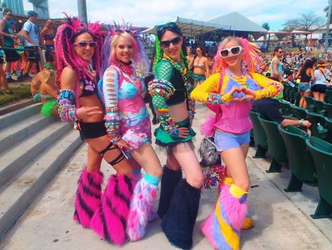 Rave Girl Aesthetic, Rave Girl Outfits, Raver Outfits, Rave Aesthetic, Cybergoth Style, Neon Rave, Rave Dress, Raver Girl, Rave Fits