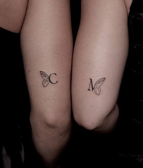 Matching Tattoos For Best Friends Wrist, Twin Sisters Tattoos, Matching Butterfly Tattoos Friends, Twin Tattoos Sisters, Twin Sister Tattoos, Matching Bff Tattoos, Cousin Tattoos, Maching Tattoos, Bestie Tattoos