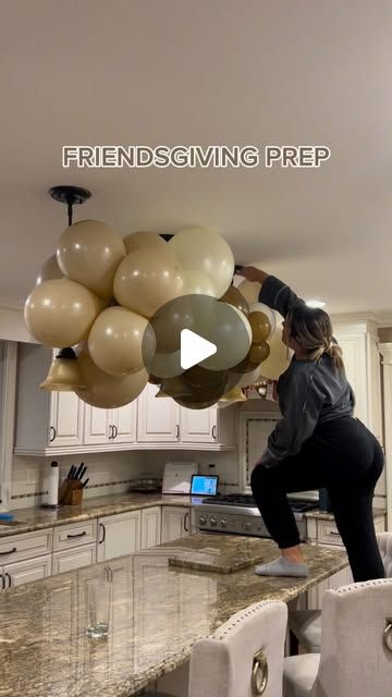 Kerra Lynn Looks on Instagram: "Get ready with me for Friendsgiving—hosting edition! 🦃 I host Friendsgiving every year and always try to add special touches that make it more memorable, so stay tuned for more details on everything I did! 🤎 

#partyinspo #thanksgiving #friendsgiving #partyideas #host #hosting #friendsgiving #dinnerparty #diy #decor #holidaydecor #diydecor #budgetdecorating #budgetfriendly #holidayseason #festive" Friendsgiving Hosting, Host Friendsgiving, Hosting Friendsgiving, Hosting Party, Thanksgiving Friendsgiving, Get Ready With Me, Decorating On A Budget, Instagram Tips, Stay Tuned