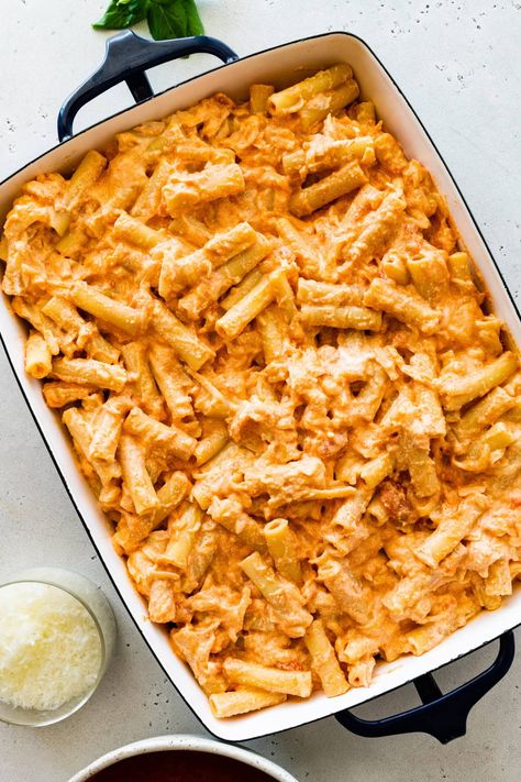 Easy Meatless Baked Ziti Recipe with Ricotta Cheese - CucinaByElena Baked Fusilli Pasta Recipes, Ricotta Baked Ziti, Noodles With Ricotta Cheese, Baked Ziti Recipe With Ricotta, Pasta Sauce With Ricotta Cheese, Meatless Baked Ziti With Ricotta, Baked Ziti Ricotta Cheese, Meals With Ricotta Cheese, Pasta Bake With Ricotta Cheese