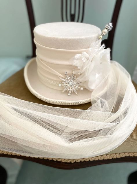 Hats With Veils, Wedding Top Hat, Bridal Tops, Wedding Hat, Ivory Bridal, Hat Stands, Ivory Wedding, Wedding Hats, Wedding Things