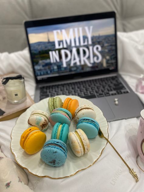 Macarons, coffee, romantic mood Parisian Macarons, Macaroons And Coffee, Heart Macarons Aesthetic, Macaroons Paris, Paris Macaroons Aesthetic, Romantic Mood, Emily In Paris, Macarons, Paris