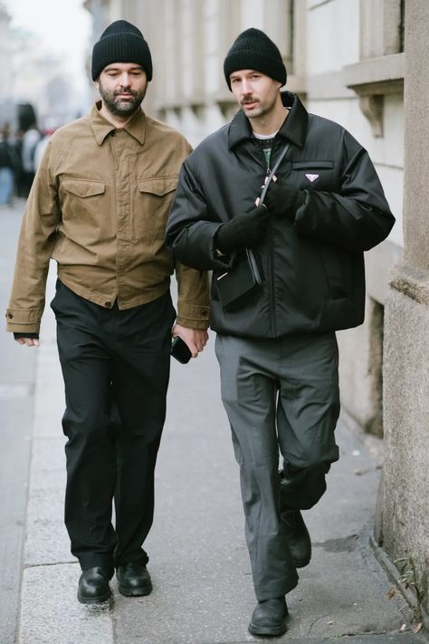 They Are Wearing: Milan Fashion Week Street Style, Men's Fall 2024 Milan Mens Street Style, Mens Street Style 2024, Milan Fashion Week Men, Fall Fashion Week, Street Style Fall Winter, Street Style Fall, Milan Fashion Week Street Style, Milan Street Style, Fashion Pics