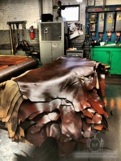 Leather Craft Patterns, Leather Store, Leather Supplies, Leather Craft Tools, Leather Industry, Horween Leather, Leather Workshop, Leather Diy Crafts, Leather Company