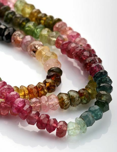 Pretty Jewelry Necklaces, Rainbow Jewelry, Tourmaline Jewelry, Emerald Pendant, Tourmaline Necklace, Minerals And Gemstones, Beads And Wire, Gems Jewelry, Bead Jewellery