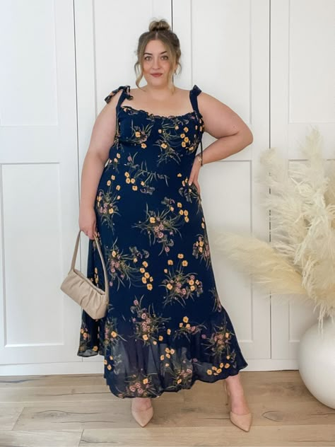 Diana Dares, Plus Zise, Curvy Dresses, Curvy Fashionista, Guest Attire, Wedding Attire Guest, Fashion Aesthetics, Plus Size Style, Plus Size Beauty