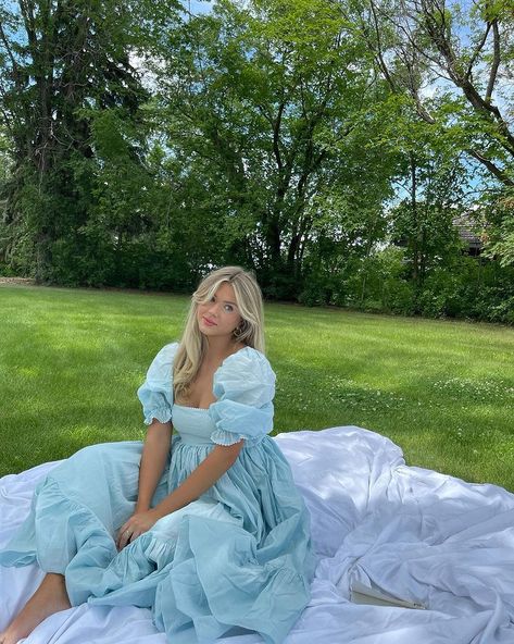 Sophie Suchan on Instagram: “having a cinderella moment ✨🪡” Enchanted Forest Gown, 15 Poses, Sophie Suchan, Tale Dress, Puff Dress, Fairytale Dress, Dress Aesthetic, Princess Aesthetic, Grad Dresses