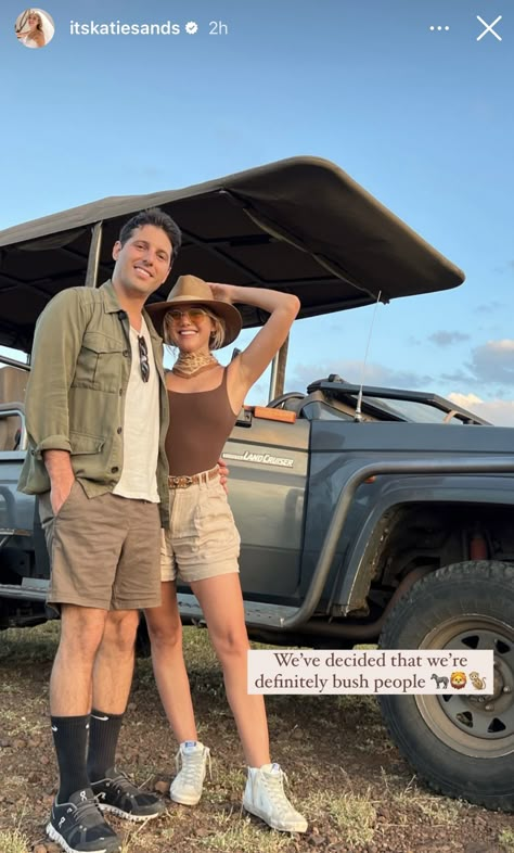 Spirt Week Safari Day, Safari Costumes Women, Safari Guide Outfit, Outfits For Kenya, Stone Town Zanzibar Outfit, Safari Outfit Inspiration, Woman Safari Outfit, Summer Safari Outfit Women, Safari Mom Outfit