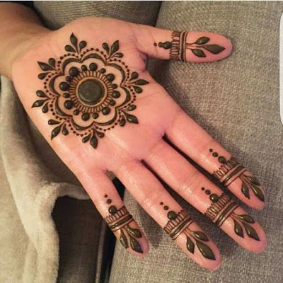 125 Stunning Yet Simple Mehndi Designs For Beginners|| Easy And Beautiful Mehndi Designs With Images | Bling Sparkle Palm Mehndi Design, Simple Mehendi Designs, Tato Henna, Henna Tattoo Designs Hand, Simple Henna Tattoo, Beginner Henna Designs, Mehndi Designs For Kids, Simple Mehndi Designs Fingers, Very Simple Mehndi Designs