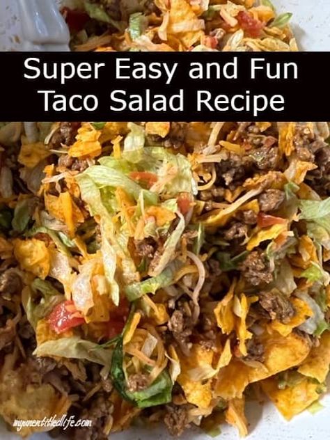 Super Easy and Fun Taco Salad Recipe - Easy Healthy Salad Recipes For Dinner, Hamburger Taco Salad, Mexican Food Recipes Salad, Taco Bowl Salad, How To Make Taco Salad, Taco Salad Party Bar, Doritos Taco Salad Recipe, Taco Salad Recipe With Fritos, Taco Salad Easy