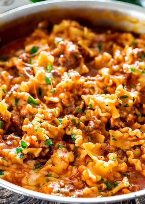 One Pot Hamburger Helper, Hamburger Helper Lasagna, Hamburger Helper Recipes, Homemade Comfort Food, Jo Cooks, Homemade Hamburger, Homemade Lasagna, Nice Recipes, Hamburger Meat Recipes