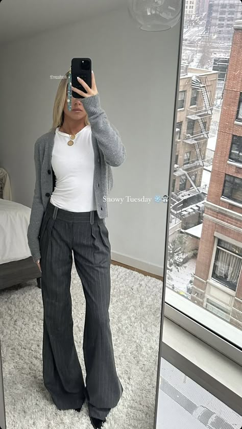 Trendy Receptionist Outfit, European Business Attire, Bootcut Work Pants Outfit, Womens Smart Outfits, Business Casual Presentation Outfit, What Is Smart Casual For Women, Smart Outfit Women Business, Womens Work Outfits Summer, Office Friendly Outfits