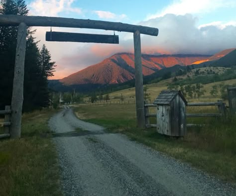 Sanctuary Home Decor, Sanctuary Home, Ranches Living, Montana Ranch, Montana Homes, Future Farms, Dream Life House, Last Ride, Country Lifestyle