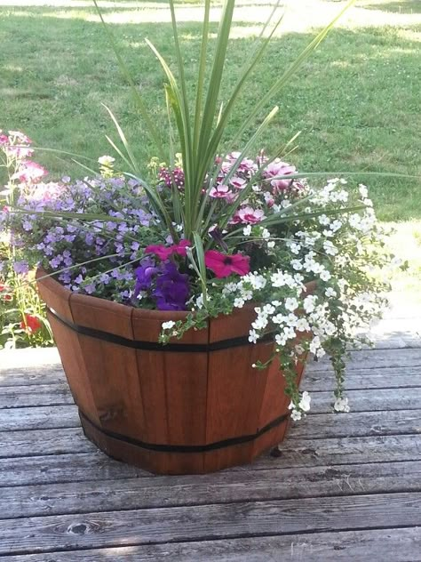 Whiskey Barrel Planter Flowers, Wine Barrel Garden, Landscaping 101, Barrel Flowers, Whiskey Barrel Planter, Wine Barrel Planter, Pool Plants, Barrel Ideas, Pinterest Garden