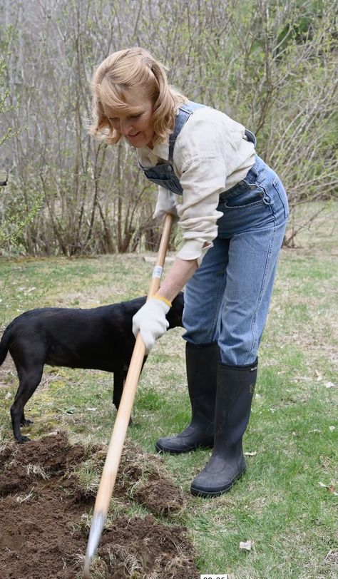 Stardew Art, Insulated Work Boots, Good Work Boots, Garden Aesthetics, Iron Ranger, Female Farmer, Women Working, Garden Farm, Rugged Leather