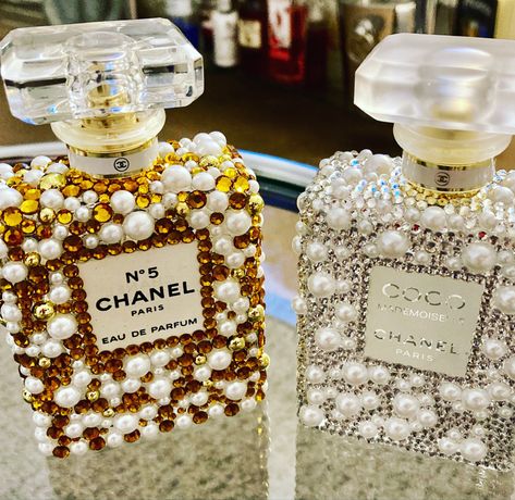 Adored creating. Ugrade your dresser with one of these 🤩🤍🤩 #chanelinspired #swarovski #bling #blingbottle #giftforher #giftideasforher #giftsforwomen #perfume #birthday #birthdaygift Chanel Perfume Bottle, Bling Candles, Bling Bottles, Chanel Party, Chanel Decor, Parfum Chanel, Valentine Gift Baskets, Diy Perfume, Chanel Perfume