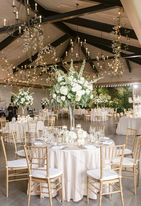 Champagne Wedding Themes, Champagne Wedding Colors, Elegant Wedding Themes, Dream Wedding Reception, Indoor Wedding Receptions, Dream Wedding Decorations, White Wedding Theme, Dream Wedding Venues, Wedding Venue Decorations