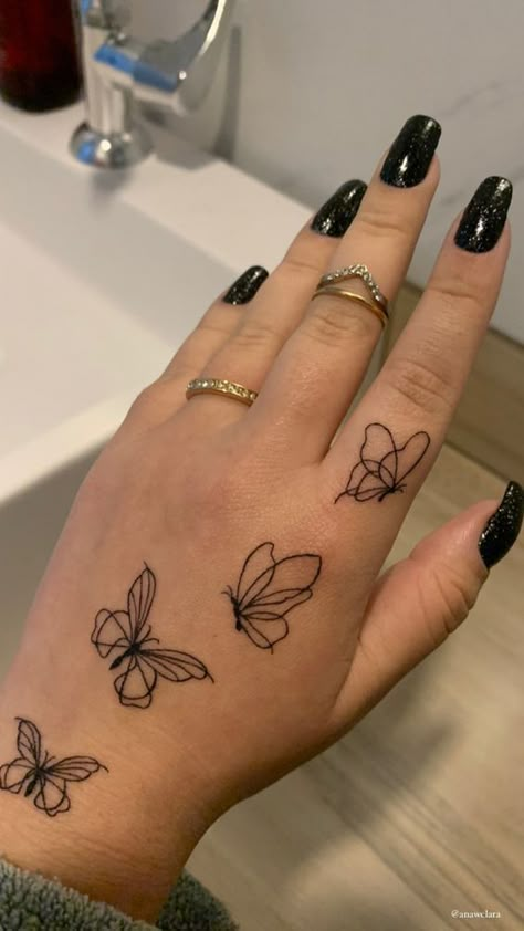 Tattoo Lily, Tato Henna, Pretty Hand Tattoos, Finger Tattoo Designs, Tattoos Geometric, Hand Tattoos For Women, Arrow Tattoo, Small Hand Tattoos, Cute Tattoos For Women