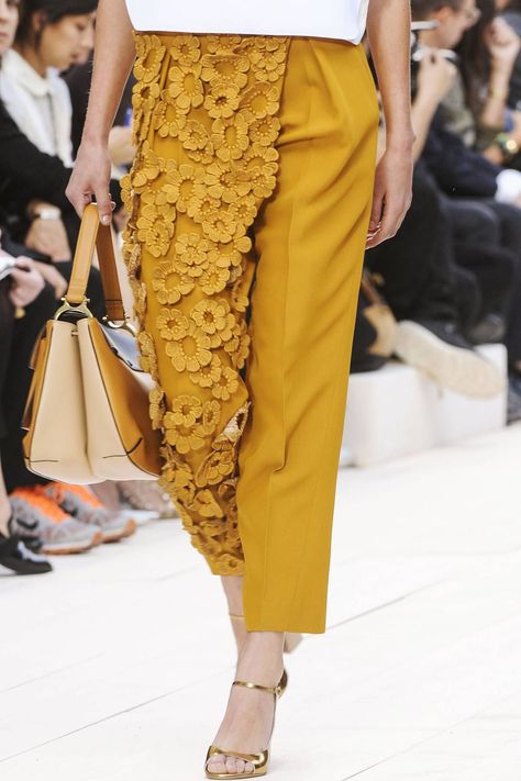 Asymmetry in Fashion - mustard tailored trousers with floral applique along one leg; interesting garment details // Chloé Tailored Dresses, Fashion Design Inspiration, Celana Fashion, Cl Fashion, Nikkah Dress, Tailored Dress, 가을 패션, Mode Inspiration, Look Chic