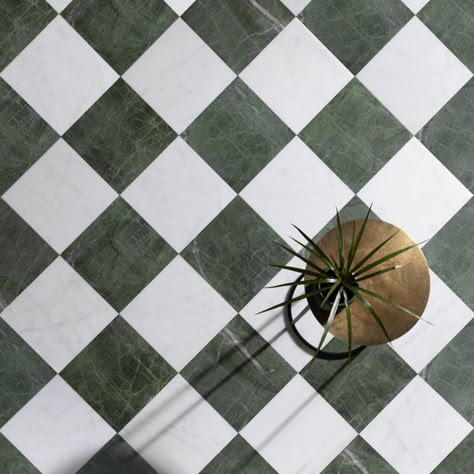 Mid Century Modern Small Apartment, New House Manifestation, Chess Floor, Checkered Floor Kitchen, Island Style Home, Trendy Flooring, Green Marble Bathroom, Flooring Styles, Cement Tile Floor