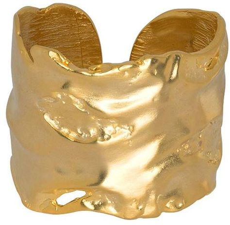 Kenneth Jay Lane Gold Free Form Cuff #Lane#Jay#Kenneth Shotting Photo, Gold Girl, Dope Jewelry, Gold Cuffs, Jewelry Essentials, Jewelry Lookbook, Dream Jewelry, Jewelry Inspo, Jewelry Lover