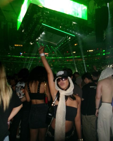 coachella, digital, friends, outfits, music festival, aesthetic nyc rave brooklyn mirage nyc outfits party nighttime Uk Rave Aesthetic, Brooklyn Mirage Outfit, Music Festival Photo Ideas, Techno Concert Outfit, Party Vibes Night, Rave Outfit Aesthetic, Rave Outfits Aesthetic, Techno Party Outfit Rave, Going Out Party Outfits