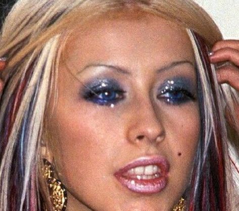 Y2K DAILY 🍒 on Instagram: “Some of Christina Aguilera’s most memorable eye makeup looks in the 2000s” 2000s Y2k Makeup, Y2k Trashy Makeup, 2005 Makeup Looks, Eurotrash Aesthetic, Snooki Makeup, 2000s Eye Makeup, 2000 Makeup Trends, Early 2000s Makeup Trends, Christina Aguilera Makeup