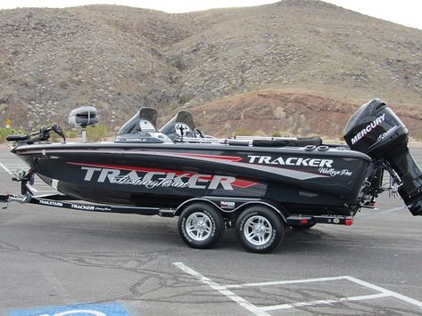 STEVE PETERSEN 's tracker boat for sale on Walleyes Inc. Tracker Boat Modifications, Ranger Boats, Drag Boat Racing, Fishing Boats For Sale, Old Fishing Boat, Tracker Boats, Minn Kota, Convertible Fishing Boat, Body Sock