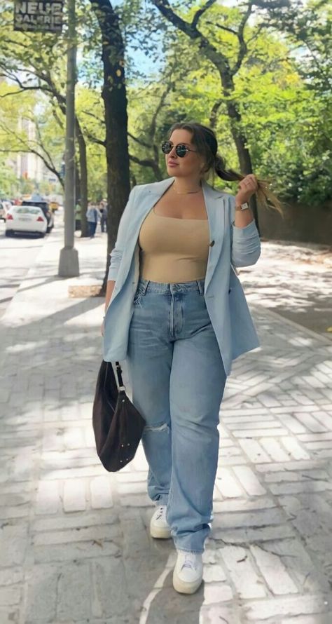 Chubby Aesthetic Outfit, Invierno Aesthetic, Siren Outfits, 2000s Office, Siren Outfit, Cargo Skirts, Curvy Casual Outfits, Tattoos Quotes, Outfits Gorditas