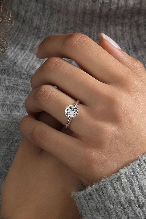 30 Fantastic Engagement Rings 2017 ❤️ See more: http://www.weddingforward.com/rings-2017/ #wedding Beautiful Wedding Rings, Simple Engagement Rings, Wedding Rings Rose Gold, Dream Engagement Rings, Wedding Rings Unique, Rings For Girls, Rose Gold Wedding, Gold Wedding Rings, Dream Ring