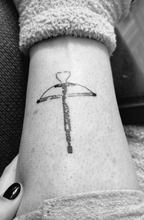 Twd Tattoo Ideas Daryl, Daryl Dixon Tattoo Ideas, Daryl Dixon Tattoo, Twd Tattoo Ideas, Twd Tattoo, Dead Tattoo Ideas, Walking Dead Tattoo, Tha Walking Dead, Apocalypse Tattoo