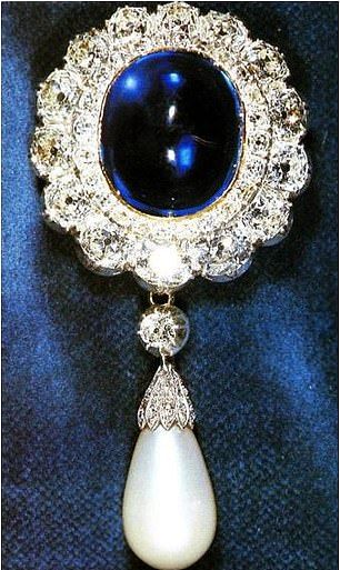 Marie Feodorovna, Dagmar Of Denmark, Romanov Jewels, Sapphire Brooch, Maria Feodorovna, Royal Crown Jewels, Queens Jewels, Romanov Dynasty, Royal Crowns