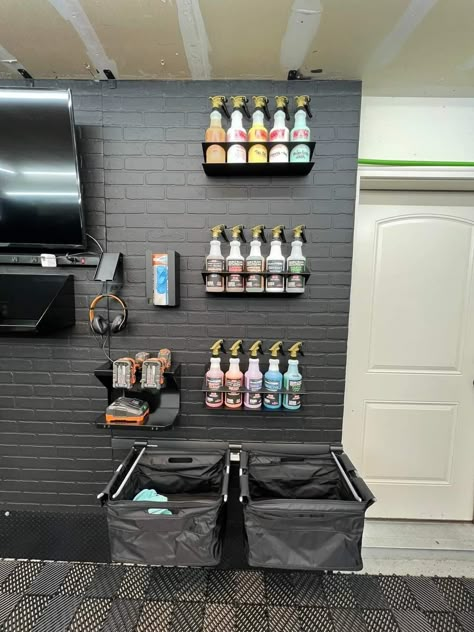 Car Detailing Garage Organization, Detaling Car Garage, Auto Body Shop Aesthetic, Car Detailing Setup, Auto Detailing Garage Ideas, Car Detailing Garage Ideas, Car Wash Design Ideas, Carwash Ideas Design, Car Dealership Decor