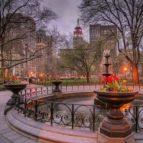 Madison Square Park, Flatiron Building, City Of Dreams, Nyc Aesthetic, Chrysler Building, New York State Of Mind, I Love New York, City That Never Sleeps, Madison Square