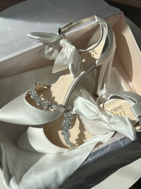 Expensive Heels, Pretty Heels, Fashion Shoes Heels, Shoes Outfit Fashion, Beautiful Heels, Wedding Shoes Heels, Heels Classy, Girly Shoes, Aesthetic Shoes