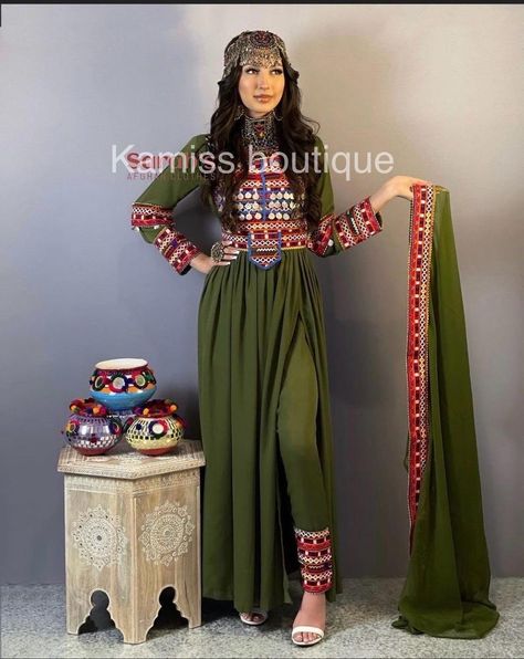 Afghan Traditional Dress - Etsy Canada Green High Low Dress, Afghanistan Flag, Dress Emerald Green, Afghan Culture, Afghani Clothes, Afghan Dress, Afghan Girl, Afghan Jewelry, Dress Traditional