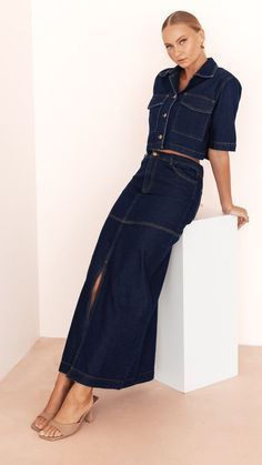 #USA Tan Model, Denim Skirt Outfits, Denim Crop Top, Denim Overall Dress, Indigo Denim, Classy Dress Outfits, Cropped Shirt, Denim Maxi Skirt, Crop Top Outfits