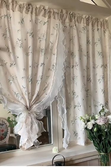 Cottagecore Curtains, Shabby Chic Window Treatments, Vintage Kitchen Curtains, Cottagecore Accessories, Cottage Curtains, Muebles Shabby Chic, Shabby Chic Curtains, Stylish Curtains, Diy Home Furniture