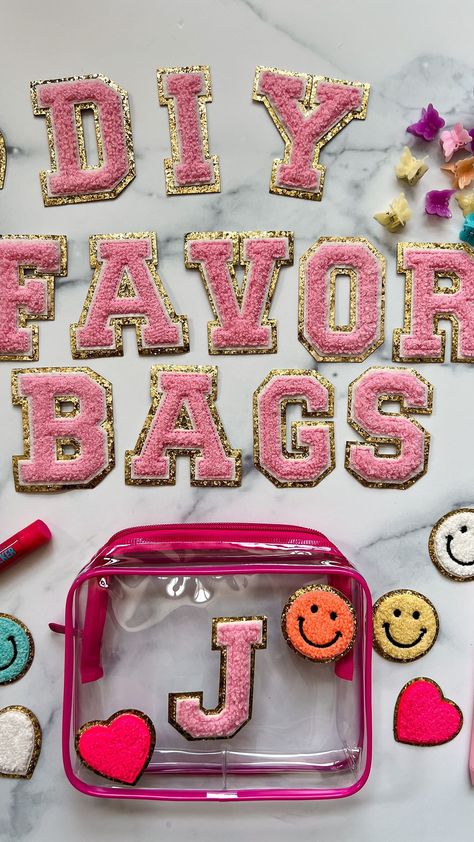 heyitsjenna on Instagram: DIY INITIAL FAVOR BAGS✨ Peyton’s 11th birthday is coming up, and she and I have been working on these super fun favor bags for her friends!… Preppy Birthday Gift Bags, Preppy Party Favor Ideas, Preppy Goodie Bags, 10th Birthday Party Favors, Birthday Party Crafts For Teens, Stoney Clover Birthday Party, Patch Party Birthday, 13th Birthday Party Favors, Patch Party Ideas