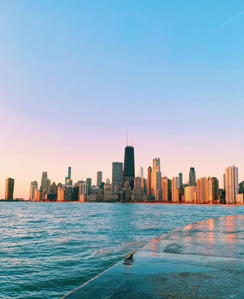 Chicago Skyline Aesthetic, Chicago Summer Aesthetic, Chicago Skyline Wallpaper, Chicago Sunrise, Chicago Landscape, Chicago Art Print, Chicago Lake, Chicago Vacation, Chicago Aesthetic