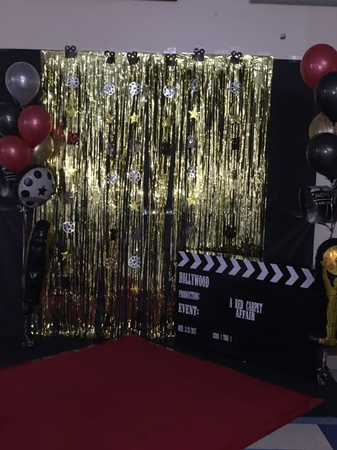 Red carpet affair backdrop Easy to do Homecoming Movie Theme Ideas, Red Carpet Theme Backdrop, Hollywood Theme Party Backdrop, Red Carpet Party Ideas Decoration Oscar Night, Movie Night Photo Backdrop, Backdrop Red Carpet, Red Carpet Middle School Dance, Red Carpet Party Ideas Decoration Diy, Red Carpet Theme School Dance