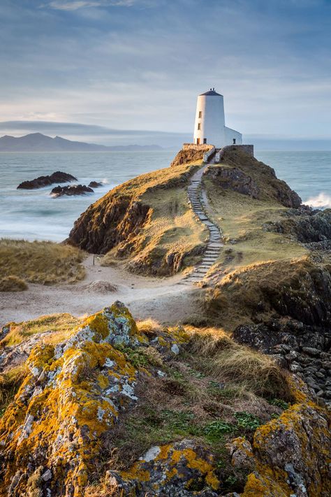 Landscape Ideas Front Yard Curb Appeal, British Beaches, Dylan Thomas, Landscape Photography Tips, Landscape Edging, Landscape Paintings Acrylic, Landscape Photography Nature, Bangor, Swansea