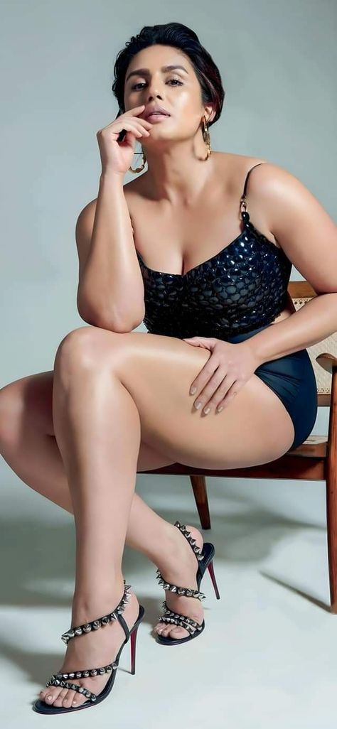 Reels Cover, Nidhi Agarwal, Mom Swimsuit, Seductive Photos, Huma Qureshi, Nice Bikinis, Stylish Fall Outfits, Lingerie Plus, Lingerie Plus Size