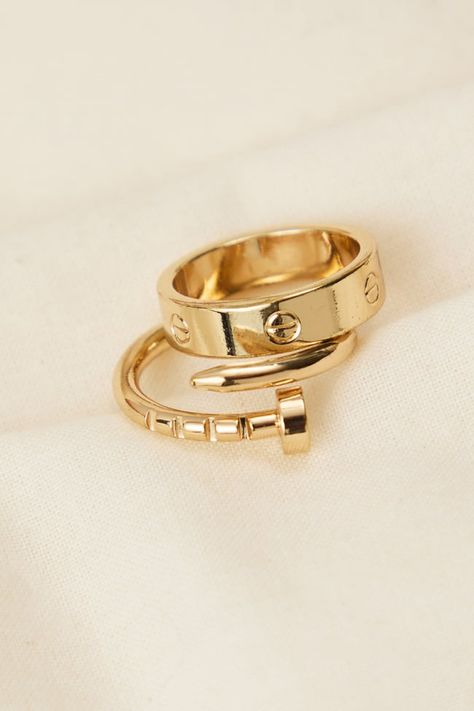 This is such a cute and unique ring set featuring a wrapped nail and simple gold band ring! These simple yet stand out rings are perfect to layer with for a trendy stacked look! Ring Gold Stack, Real Gold Rings Aesthetic, Rings Evry Jewels, Gold Rings And Bracelets, Gold Rings Cute, Gold Plated Ring, Ring Combos Gold, Ring Stacks Aesthetic, Cute Class Rings