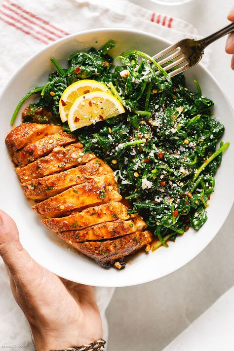 Asado Chicken with Lemon Garlic Spinach - #chicken #asado #recipe #eatwell101 - This chicken Asado recipe with spinach is perfect for lunch, dinner, or even for meal prep. You'll love the flavors! - #recipe by #eatwell101 Chicken Breast Healthy, Chicken Asado Recipe, Asado Chicken, Chicken Asado, Asado Recipe, Garlic Spinach, Ground Chicken Recipes, Healthy Chicken Breast, Cook Chicken