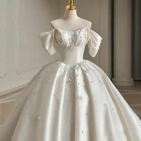 Satin Ball Gown Wedding Dresses, Wow Factor Wedding Dress, Victorian Era Dresses Modern, Bridal Dress With Corset, Thumbelina Wedding Dress, Wedding Dresses With Puffed Sleeves, Tulle Bow Sleeve Wedding Dress, Vintage Wedding Dress Ballgown, Wedding Dresses With Bow On Back