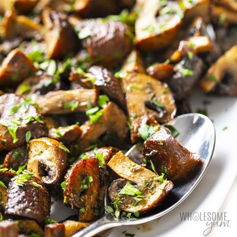 Oven Roasted Mushrooms - Wholesome Yum Roasted Zucchini Recipes, Healthy Mushroom Recipes, Best Roasted Vegetables, Oven Roasted Mushrooms, Roasted Eggplant Recipes, Mushroom Side Dishes, Herb Roasted Turkey, Asparagus Recipes Roasted, Mushroom Recipes Healthy