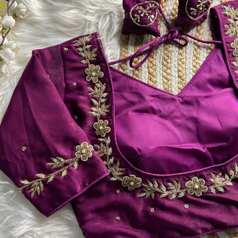 Perfect for parties and special occasions, This Blouse comes with a stunning Design, adding a touch of elegance to every ensemble. Stand out in style at any gathering.. Momtaz kut designer blouse Premium quality zardosi work. Fabric pure silk. Size 38 ready margin available #blousecantik #blouseideas #blouseimport #blouses #blousemurah #blouselove #blousedesign #blousewanita #blouse #blousecotton #designerblouse #blouselabuh #blousejumbo #blouselawa #blouseideas #love #instagood #instaree... Saree And Blouse Designs, Simple Thread Work Blouse Designs, Zardosi Work Design, Patola Blouse, Golden Blouse Designs, Zardosi Work Blouse, Maggam Blouse, Netted Blouse Designs, Zardosi Work