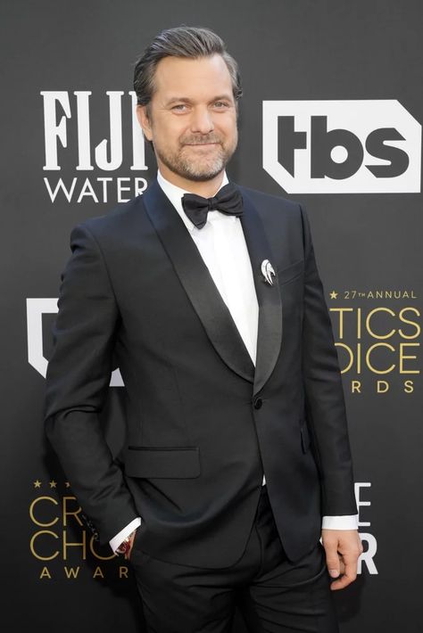 Joshua Jackson and Jodie Turner-Smith at the Critics' Choice | POPSUGAR Celebrity Josh Jackson, Joshua Jackson, Entertainment Tonight, On The Red Carpet, Choice Awards, Jared Leto, The Men, Celebrity Entertainment, Men Boys